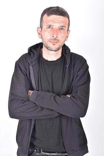 Erkek Oyuncular Adayımız Hasan