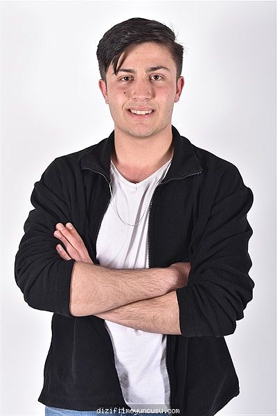 Erkek Oyuncular Adayımız Salahattin