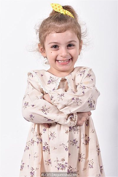 Çocuk Oyuncular Adayımız Sara
