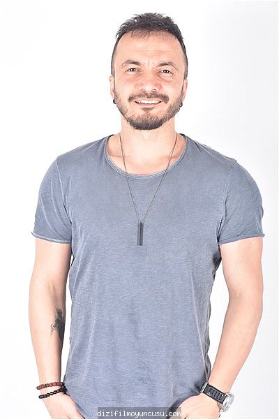 Erkek Oyuncular Adayımız Mustafa