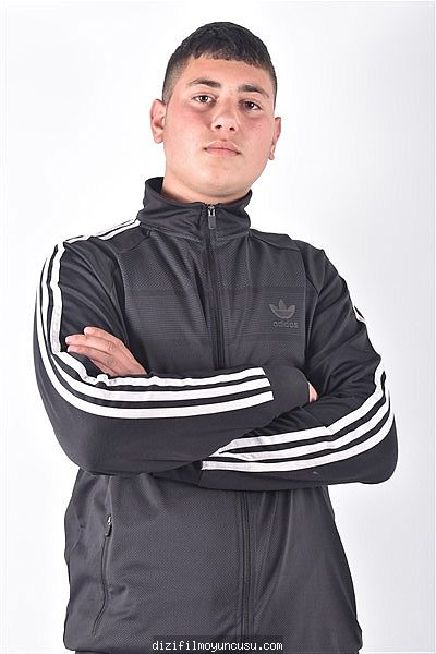 Erkek Oyuncular Adayımız Onur