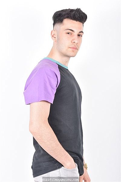 Erkek Oyuncular Adayımız Mustafa