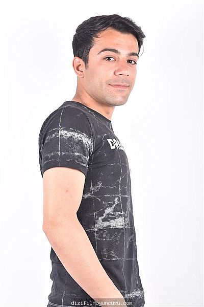 Erkek Oyuncular Adayımız Emre