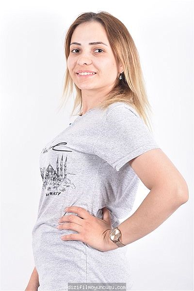 Kadın Oyuncular Adayımız Saliha