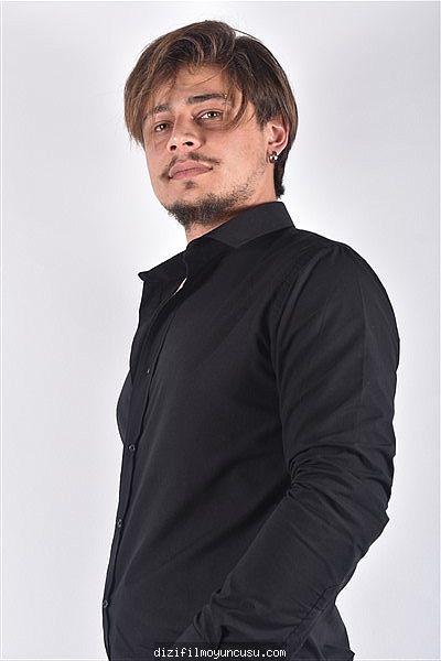 Erkek Oyuncular Adayımız Hüseyin