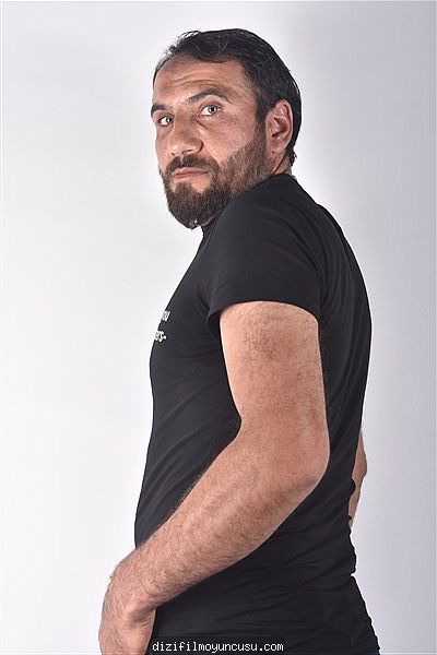 Erkek Oyuncular Adayımız Emrah