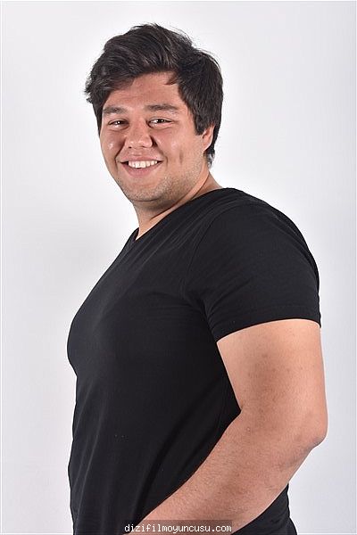 Erkek Oyuncular Adayımız Emre