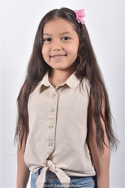 Çocuk Oyuncular Adayımız Selfinaz