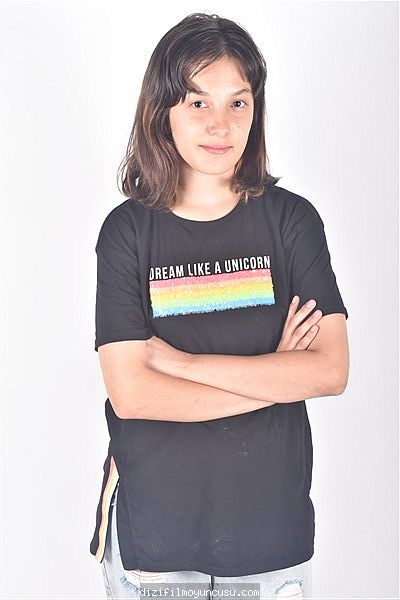 Kadın Oyuncular Adayımız Narin