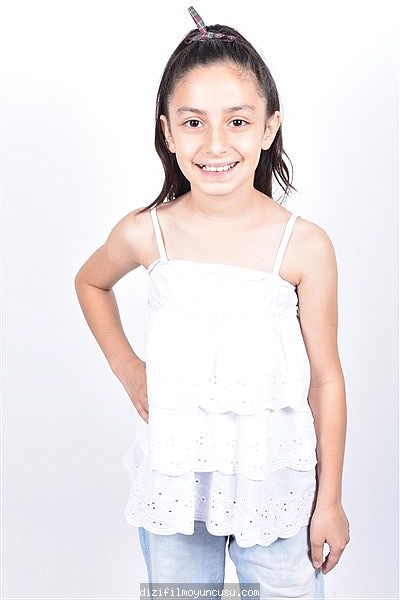 Çocuk Oyuncular Adayımız Dora