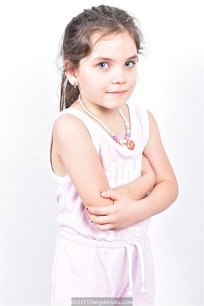 Çocuk Oyuncular Adayımız Esma