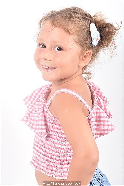 Çocuk Oyuncular Adayımız Lina