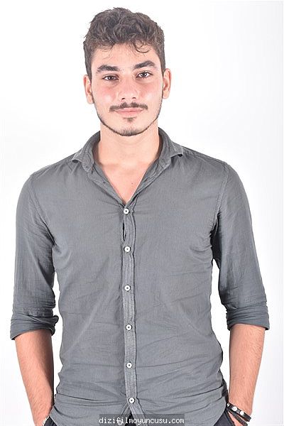 Erkek Oyuncular Adayımız Yiğit