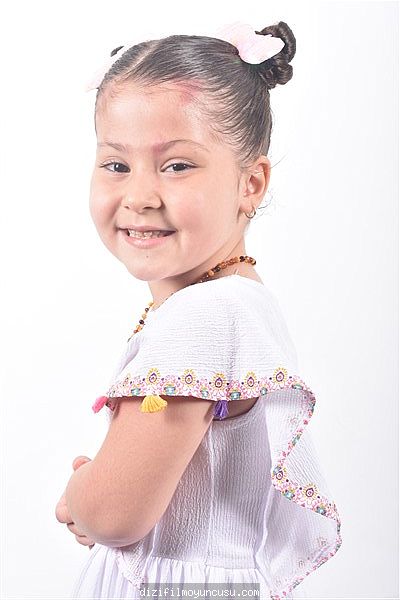 Çocuk Oyuncular Adayımız Zeynep