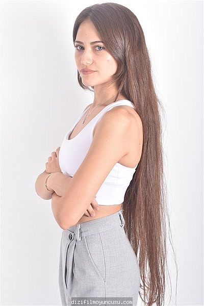 Kadın Oyuncular Adayımız Nefise