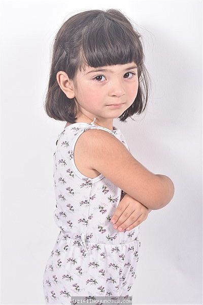 Çocuk Oyuncular Adayımız Öykü