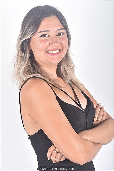 Kadın Oyuncular Adayımız Berna