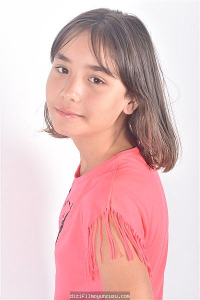 Çocuk Oyuncular Adayımız Nehir