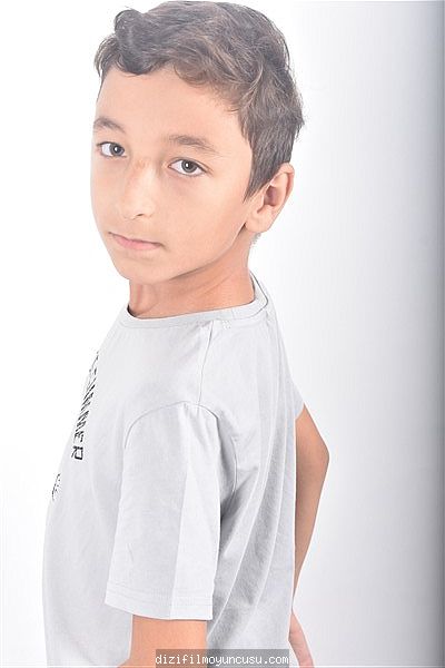 Çocuk Oyuncular Adayımız Yiğit