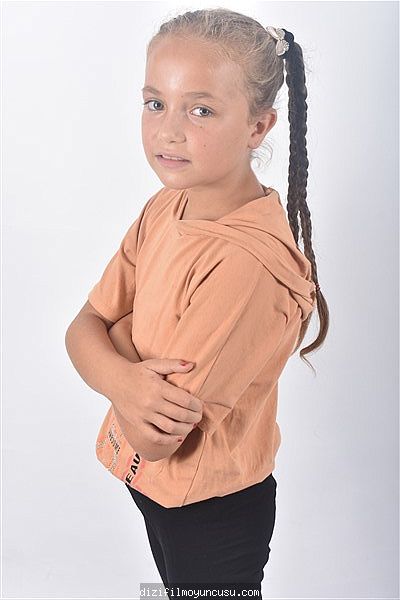 Çocuk Oyuncular Adayımız Esmanur