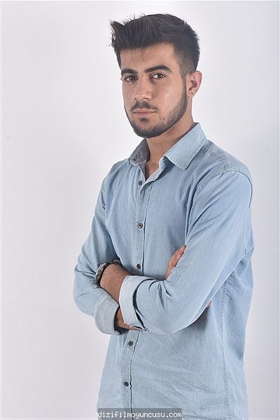 Erkek Oyuncular Adayımız Hüseyin