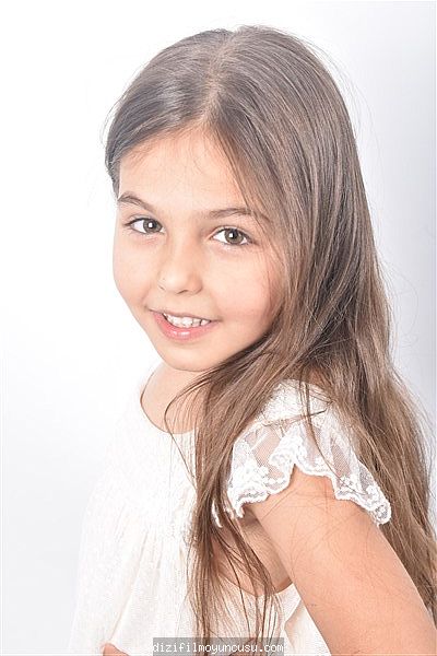 Çocuk Oyuncular Adayımız Defne