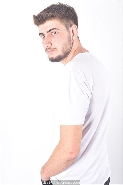 Erkek Oyuncular Adayımız Hüseyin