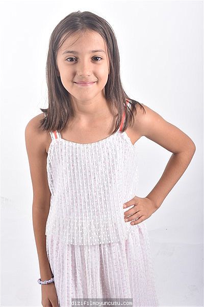 Çocuk Oyuncular Adayımız Emine