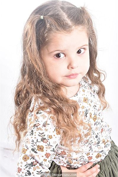 Çocuk Oyuncular Adayımız Zeynep