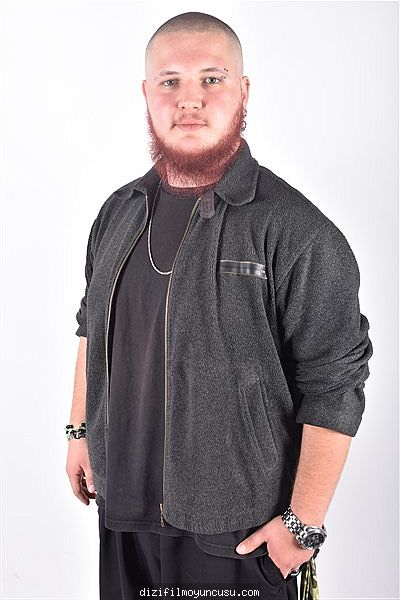 Erkek Oyuncular Adayımız Mustafa