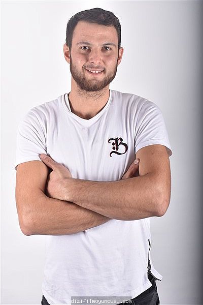 Erkek Oyuncular Adayımız Hüseyin