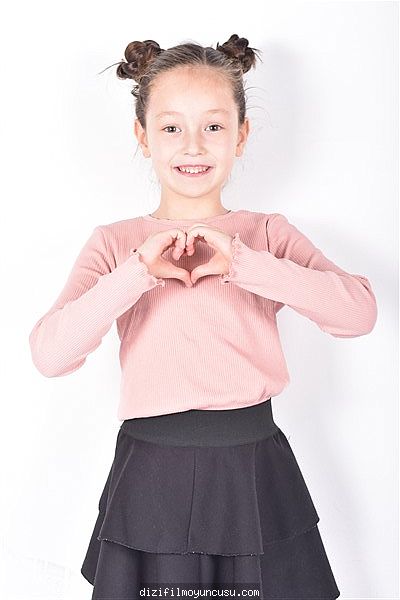 Çocuk Oyuncular Adayımız Asel