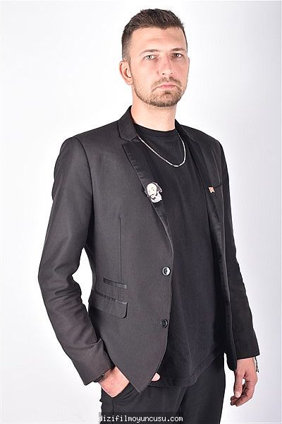 Erkek Oyuncular Adayımız Roman