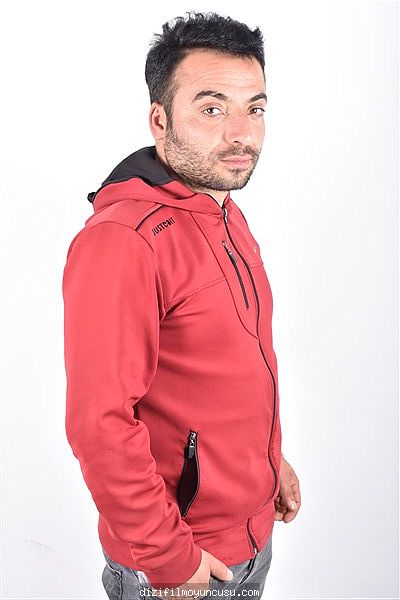Erkek Oyuncular Adayımız Mehmet