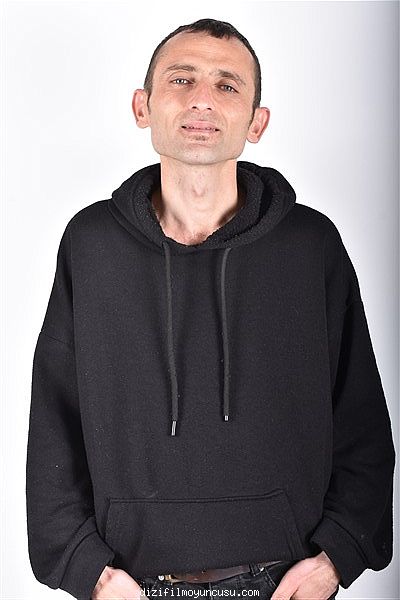 Erkek Oyuncular Adayımız Sezgin