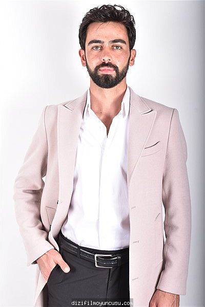 Erkek Oyuncular Adayımız Mustafa