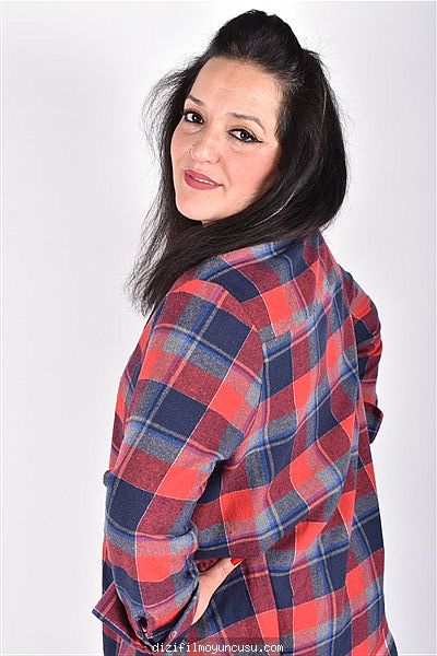 Kadın Oyuncular Adayımız Esra