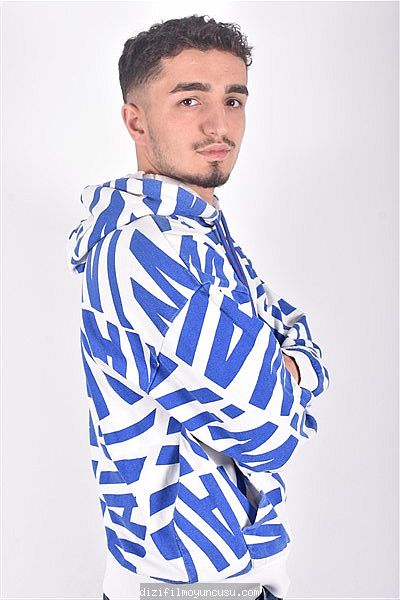 Erkek Oyuncular Adayımız Mustafa