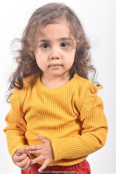 Çocuk Oyuncular Adayımız Elif