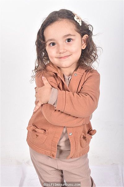 Çocuk Oyuncular Adayımız Berra