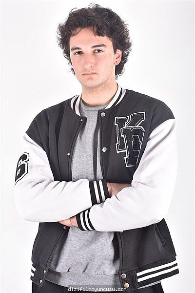 Erkek Oyuncular Adayımız Ahmet