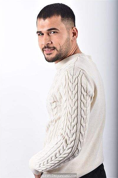Erkek Oyuncular Adayımız Emre