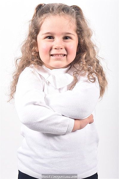 Çocuk Oyuncular Adayımız Zeynep