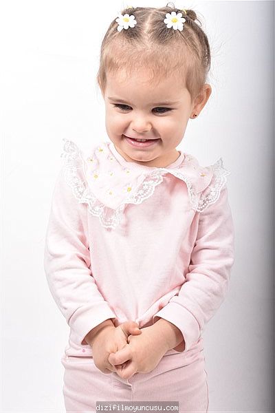 Çocuk Oyuncular Adayımız Mira