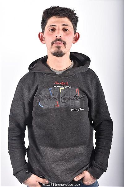 Erkek Oyuncular Adayımız Mustafa