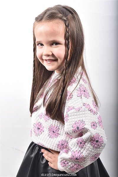 Çocuk Oyuncular Adayımız Elif
