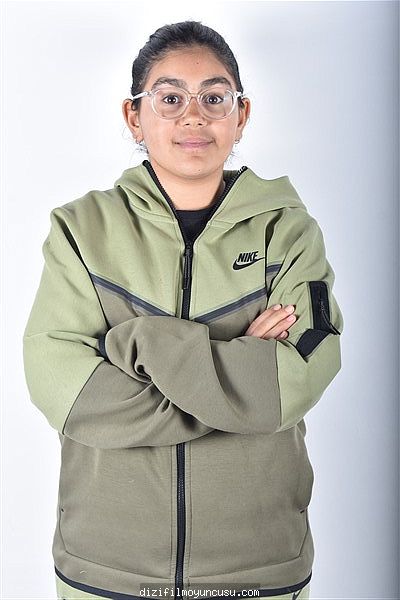 Çocuk Oyuncular Adayımız Azra