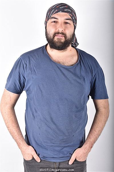 Nevşehir Dizi Film Oyuncusu Rıdvan 28 Yaşında 178cm Boyunda 82 Kilo