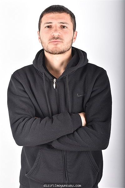 Erkek Oyuncular Adayımız Mahmut