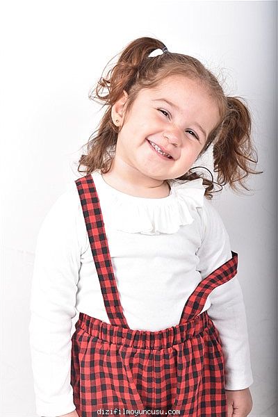 Çocuk Oyuncular Adayımız Elyana